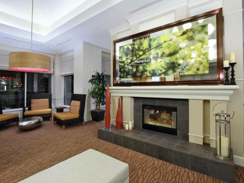 Hilton Garden Inn Сент-Чарльз Экстерьер фото